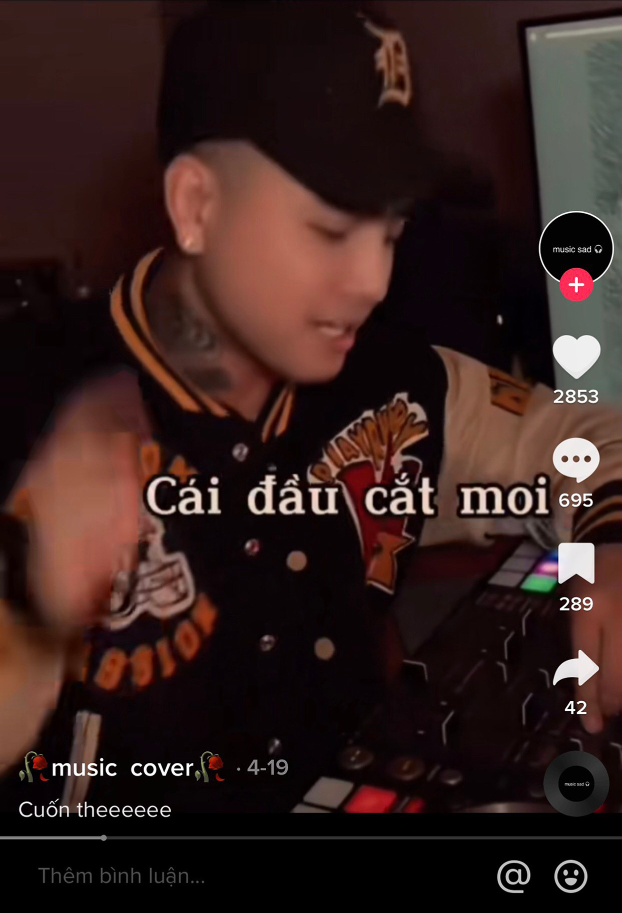 Một trong những đoạn nhạc chế có lời lẽ nhảm nhí. Một trong những đoạn nhạc chế có lời lẽ nhảm nhí.