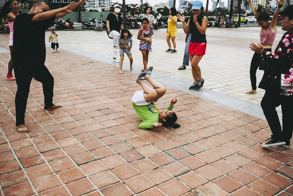 Không phân biệt tuổi tác Không phân biệt tuổi tác