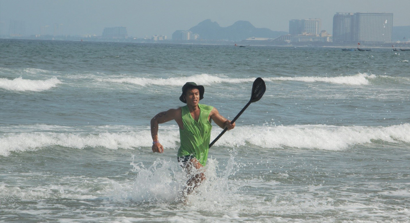 Một vận động viên bứt tốc về đích (Ảnh: Ny-Nhi)