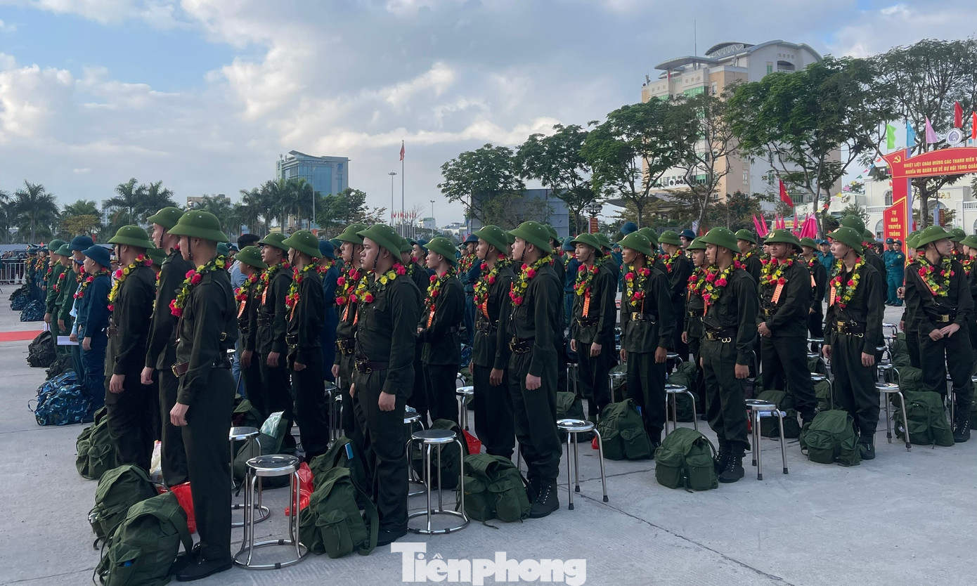 Năm 2024, thành phố được giao chỉ tiêu tuyển chọn và gọi 1.356 công dân nhập ngũ.