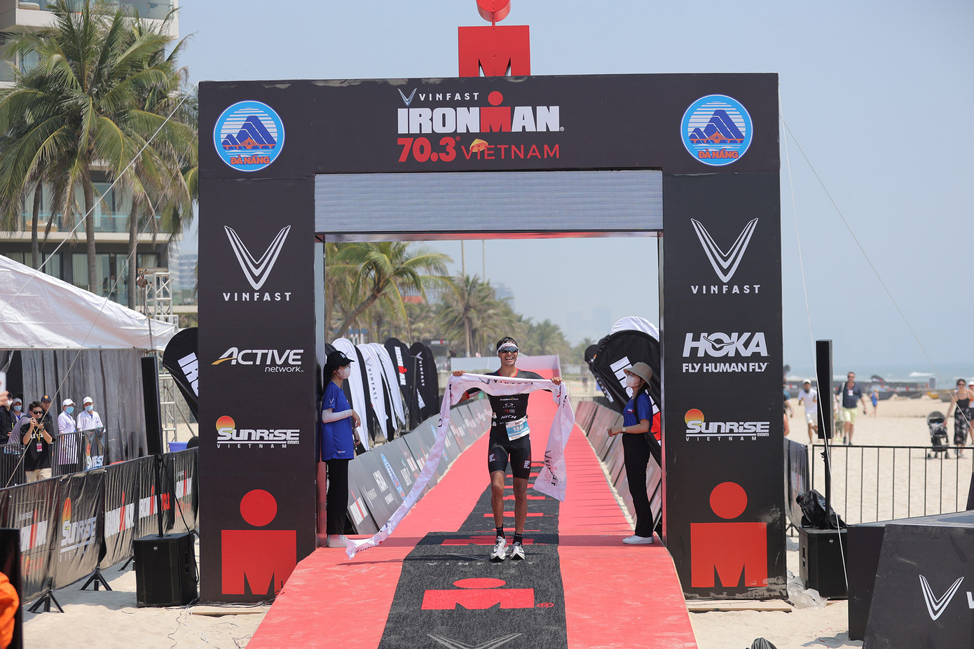Ngôi vô địch nam Vinfast IRONMAN 70.3 Việt Nam 2023 gọi tên Christoper Frederick Mascarenhas-Keyes. (Ảnh: Thanh An) Ngôi vô địch nam Vinfast IRONMAN 70.3 Việt Nam 2023 gọi tên Christoper Frederick Mascarenhas-Keyes. (Ảnh: Thanh An)