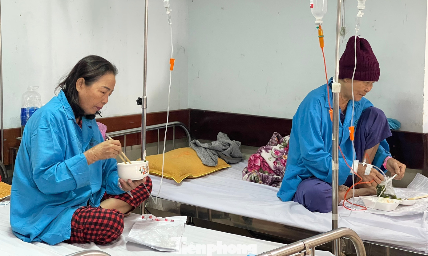 Được biết, các bữa ăn Toàn đem đến tại Bệnh viện Ung bướu Đà Nẵng thường là các mạnh thường quân, nhà hảo tâm hoặc bệnh viện đặt nấu. Ngoài ra, Toàn sẽ bỏ một phần kinh phí cá nhân để góp phần tăng chất lượng các suất ăn và đây cũng là công việc chính hiện tại của Toàn.