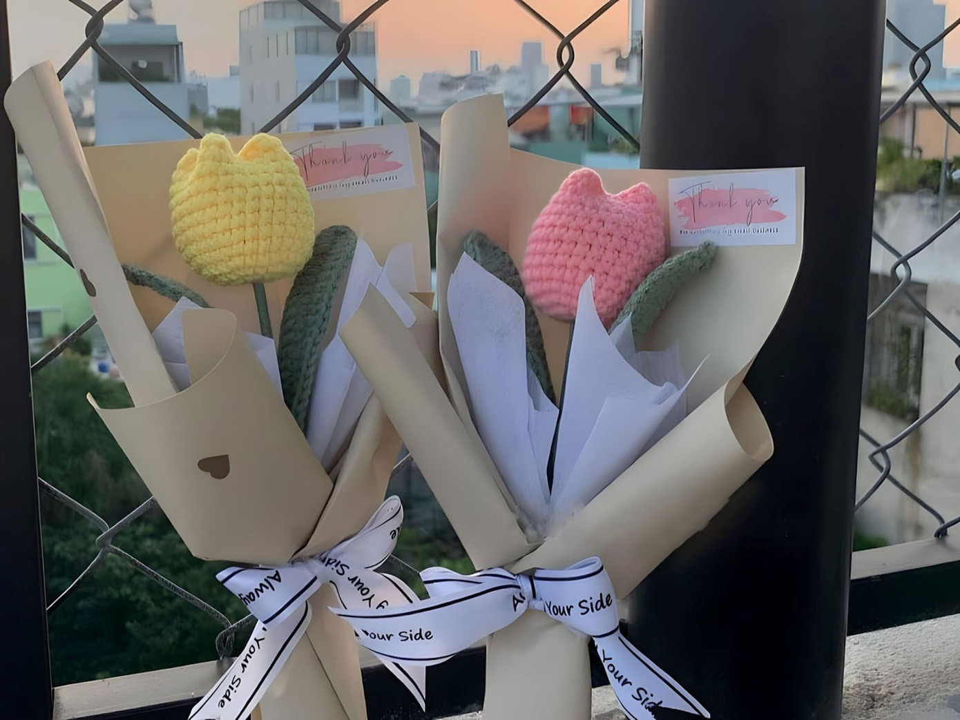 “Để tìm ra những mẫu len mới đồng thời trau dồi thêm kỹ năng đan móc, mình tham gia các hội nhóm về đan len, kết bạn với những người chung sở thích, mong muốn học hỏi và chia sẻ kinh nghiệm của bản thân đến mọi người để cùng nhau tạo nên một cộng đồng người yêu thích đan len”, Trúc Linh chia sẻ “Để tìm ra những mẫu len mới đồng thời trau dồi thêm kỹ năng đan móc, mình tham gia các hội nhóm về đan len, kết bạn với những người chung sở thích, mong muốn học hỏi và chia sẻ kinh nghiệm của bản thân đến mọi người để cùng nhau tạo nên một cộng đồng người yêu thích đan len”, Trúc Linh chia sẻ