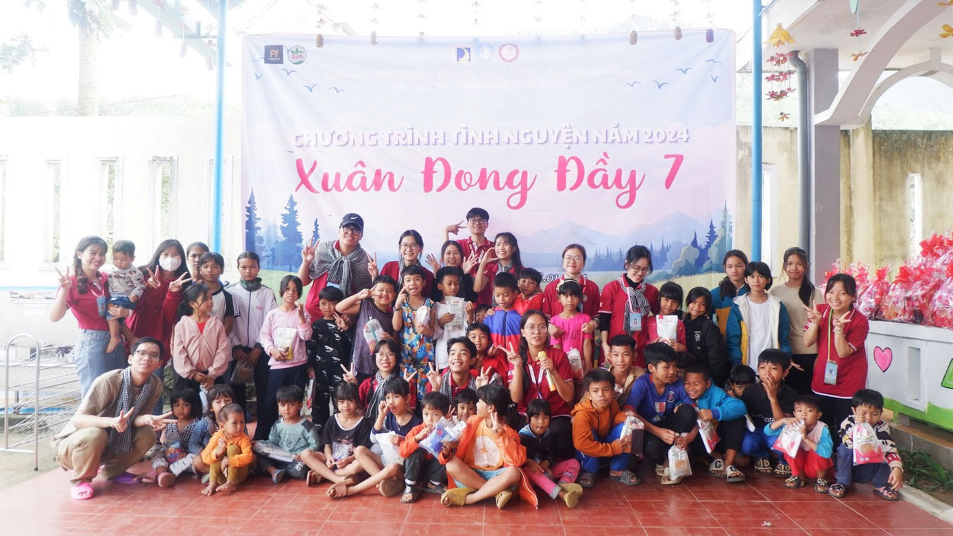 Anh Đinh Văn Chăm – Bí thư Đoàn xã Cà Dy bày tỏ, đây là chương trình hết sức ý nghĩa, thiết thực và được lãnh đạo cũng như người dân trên địa bàn đánh giá rất cao. Địa phương ghi nhận những đóng góp, thành tích của các bạn thanh niên tình nguyện mang về cho xã Cà Dy. Anh Đinh Văn Chăm – Bí thư Đoàn xã Cà Dy bày tỏ, đây là chương trình hết sức ý nghĩa, thiết thực và được lãnh đạo cũng như người dân trên địa bàn đánh giá rất cao. Địa phương ghi nhận những đóng góp, thành tích của các bạn thanh niên tình nguyện mang về cho xã Cà Dy.