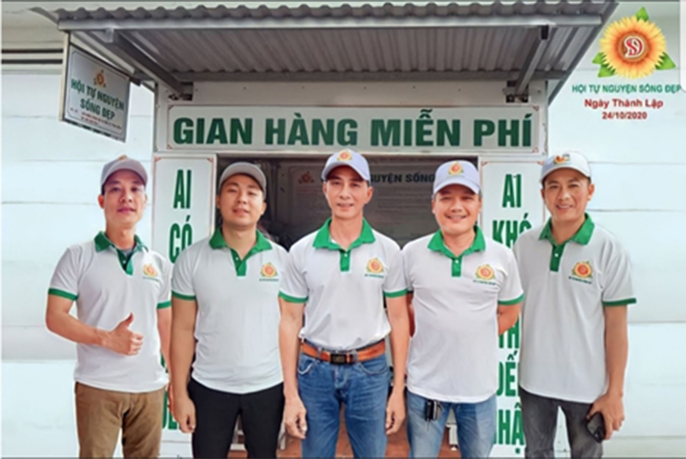Hội Tự nguyện Sống đẹp được thành lập với 6 thành viên: Lê Hoàng Thanh Vũ, Nguyễn Trường Huy, Nguyễn Văn Cường, Võ Kiều Phước Khánh, Trịnh Quang Mẫn và Trương Văn Cường. (Ảnh: Hội TN sống đẹp)