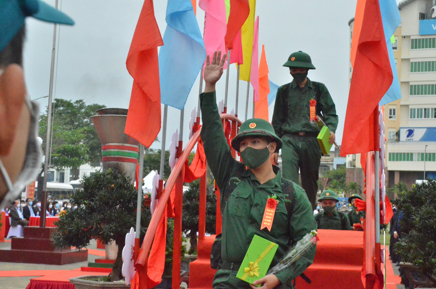 Niềm vui lên đường bảo vệ Tổ quốc - ảnh Thái Lâm