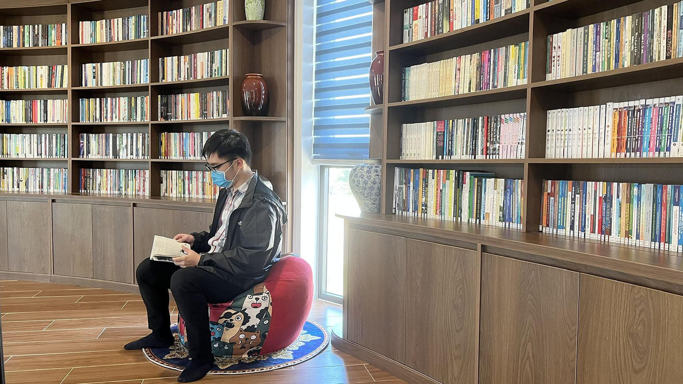 Không gian thoải mái ở đây phù hợp để các bạn học sinh, sinh viên thỏa sức thả trí tưởng tượng và có thể chuyên tâm đọc sách, bạn Võ Như Hòa cho biết.