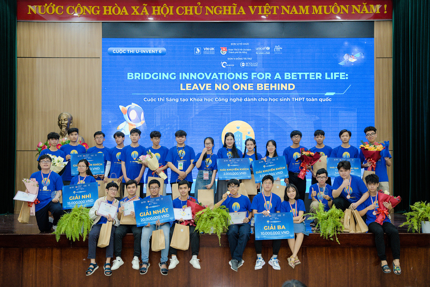 Các đội đoạt giải