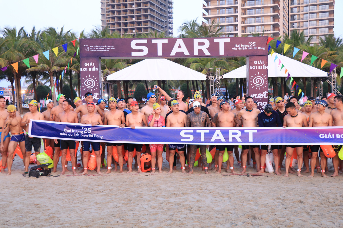 Các cự ly đã sẵn sàng. Các cự ly đã sẵn sàng.