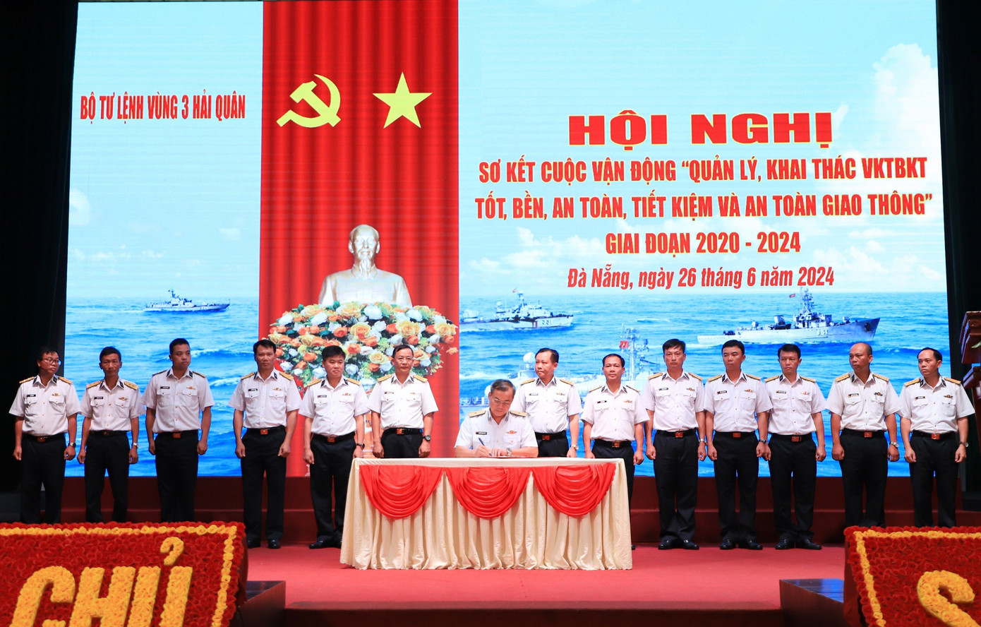 Ký kết thực hiện phong trào thi đua thực hiện Cuộc vận động 50 giai đoạn 2025 – 2029. Ảnh: Hoàng Diệu Ký kết thực hiện phong trào thi đua thực hiện Cuộc vận động 50 giai đoạn 2025 – 2029. Ảnh: Hoàng Diệu