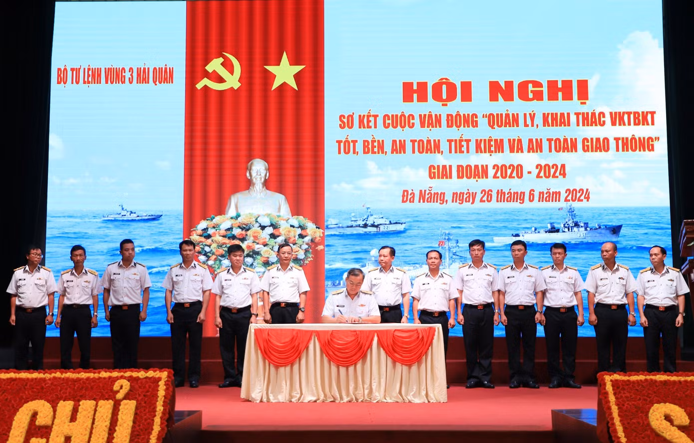 Ký kết thực hiện phong trào thi đua thực hiện Cuộc vận động 50 giai đoạn 2025 – 2029. Ảnh: Hoàng Diệu