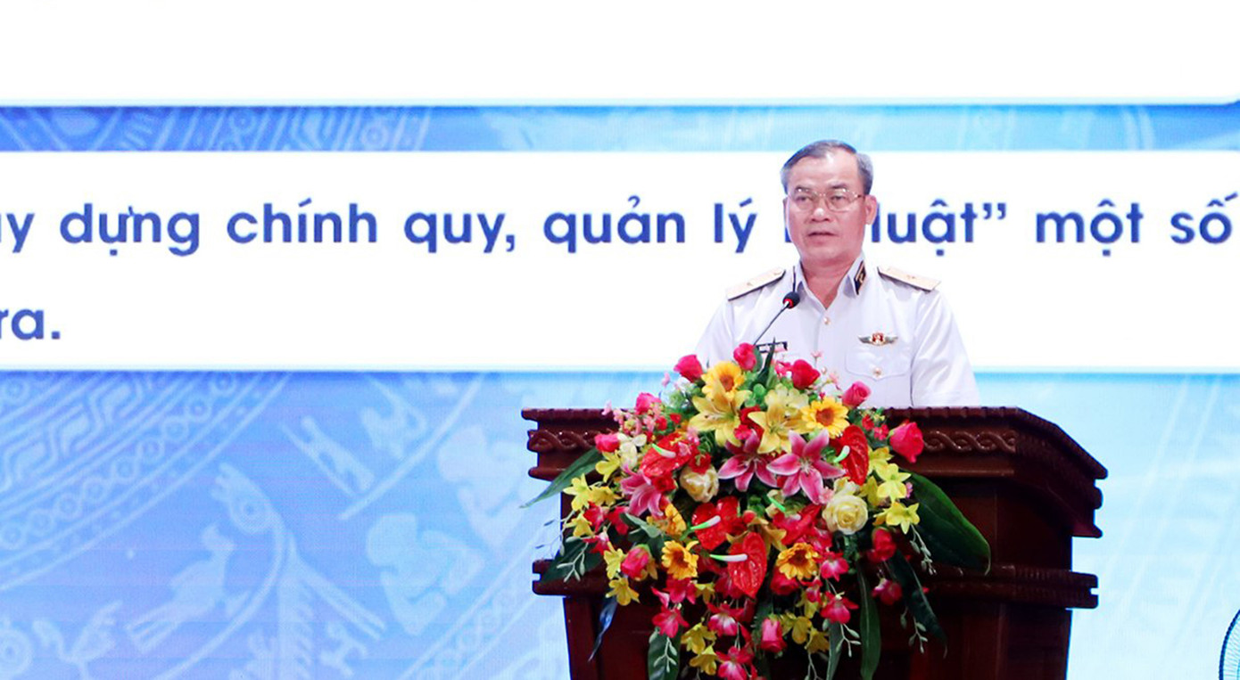 Chuẩn Đô đốc Nguyễn Đăng Tiến quán triệt Nghị quyết lãnh đạo thực hiện nhiệm vụ 6 tháng cuối năm 2024. Ảnh: Hoàng Diệu Chuẩn Đô đốc Nguyễn Đăng Tiến quán triệt Nghị quyết lãnh đạo thực hiện nhiệm vụ 6 tháng cuối năm 2024. Ảnh: Hoàng Diệu