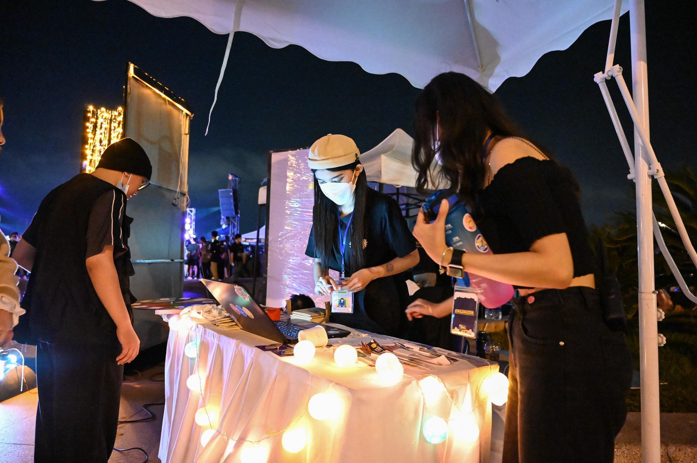 Nhiều hoạt động bên lề Light up Đà Nẵng - Ảnh Huỳnh Như Nhiều hoạt động bên lề Light up Đà Nẵng - Ảnh Huỳnh Như