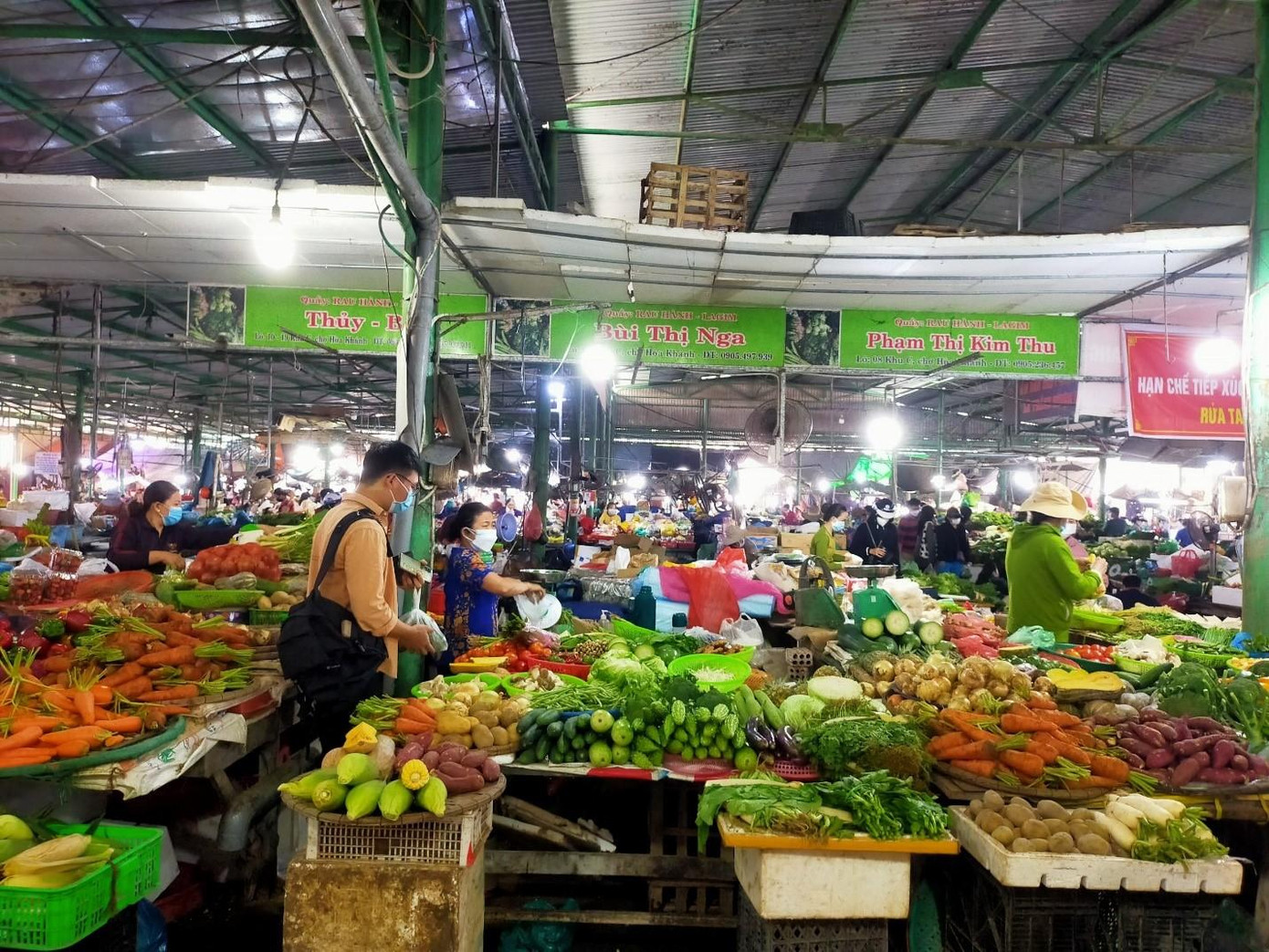 Chi tiêu hợp lí là điều còn khá mới mẻ đối với nhiều tân sinh viên - ảnh: Hoài Nguyễn