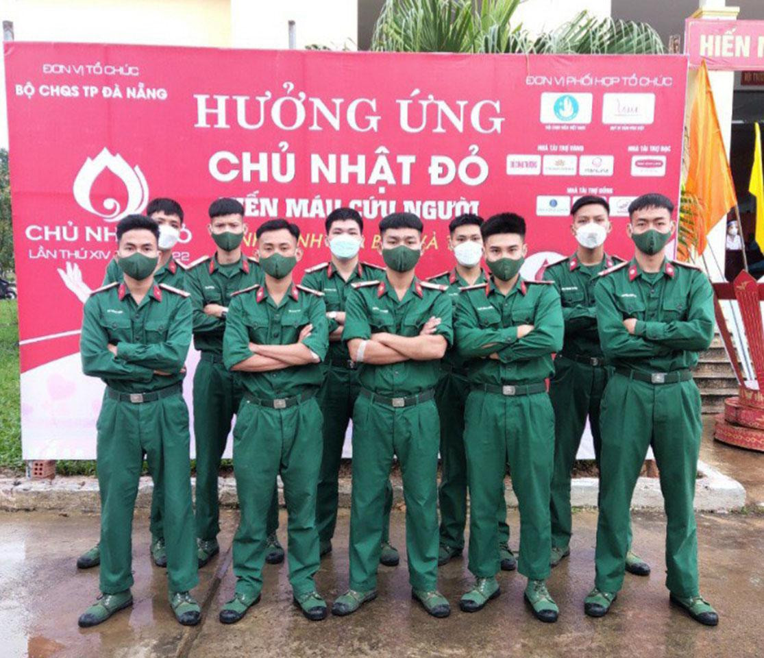 Nhiều đơn vị trực thuộc BCH Quân sự TP Đà Nẵng tham gia Chủ nhật Đỏ