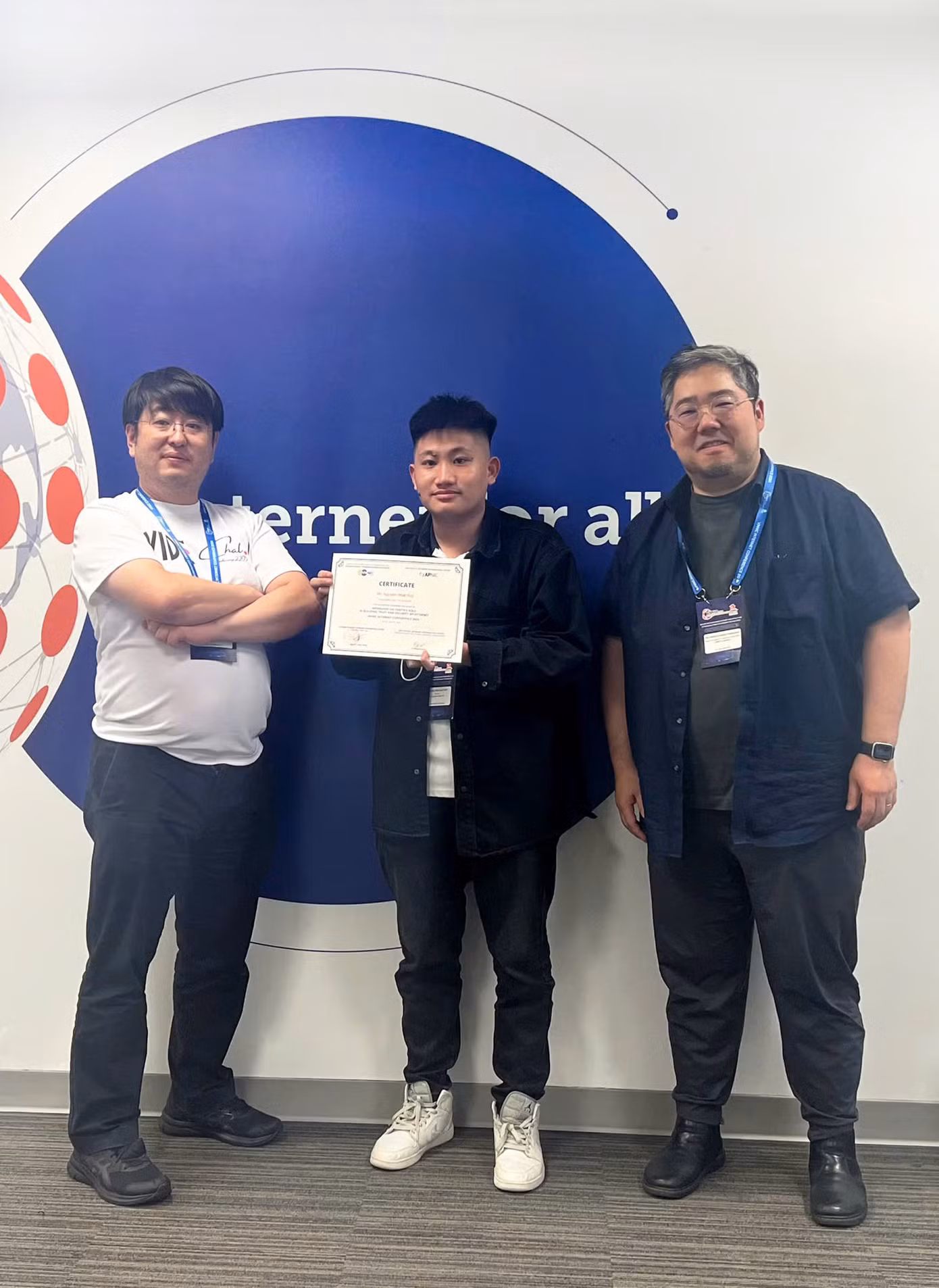 Nhật Huy nhận Học bổng APIE để tham gia sự kiện APIE Camp @USK 2024 Nhật Huy nhận Học bổng APIE để tham gia sự kiện APIE Camp @USK 2024
