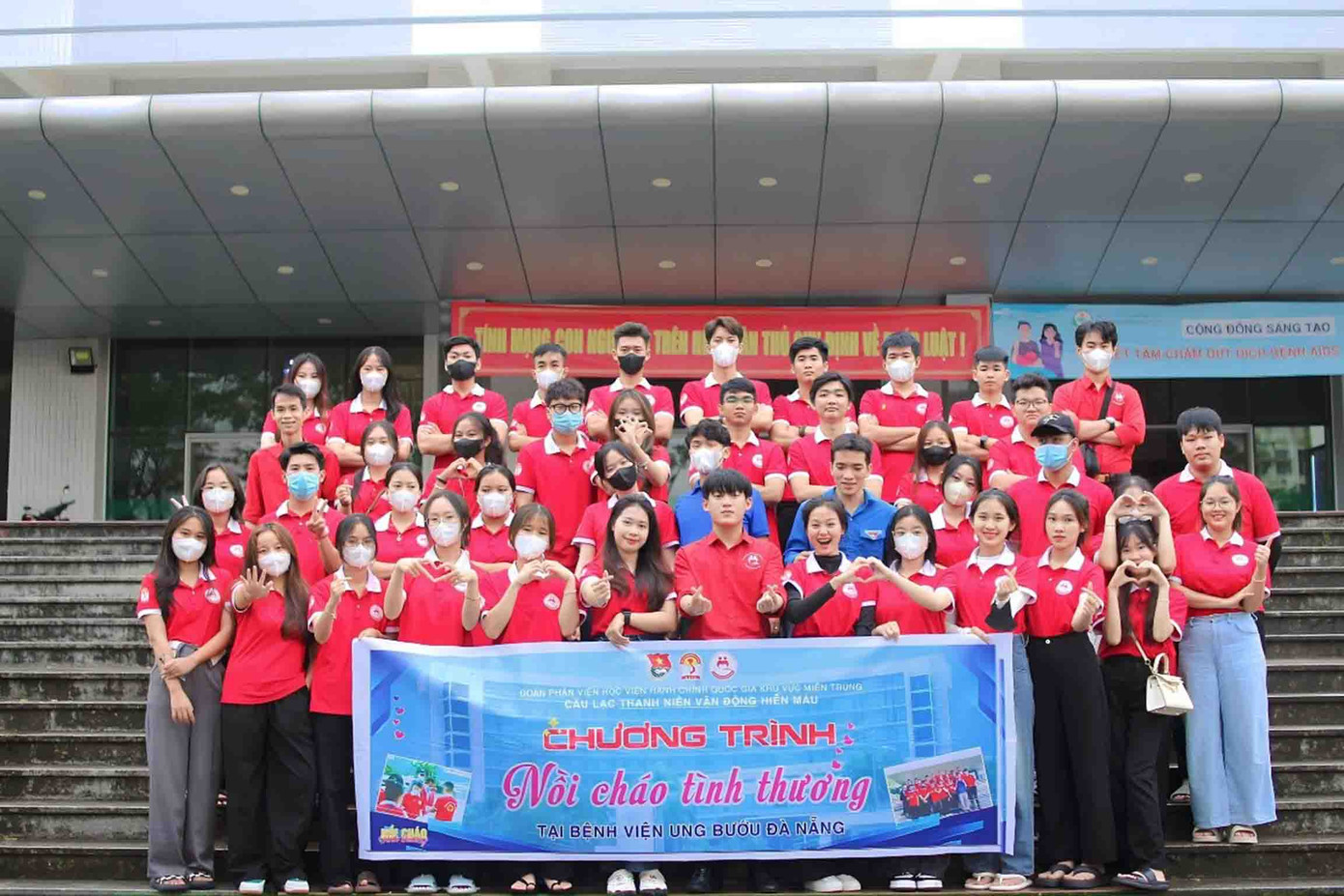 Ra đời ngày 1/1/2021, qua hơn 3 năm, CLB đã vận động hàng trăm lượt tình nguyện viên hiến tặng 340 đơn vị máu. Riêng năm 2023, CLB đã vận động được 229 đơn vị máu, kịp thời cứu nhiều bệnh nhân nguy cấp. Không chỉ hiến máu, CLB còn tổ chức chương trình “Nồi cháo tình thương” phát cháo miễn phí vào những dịp lễ, tết mang lại sự ấm áp và hy vọng cho những bệnh nhân tại Bệnh viện Ung bướu Đà Nẵng.