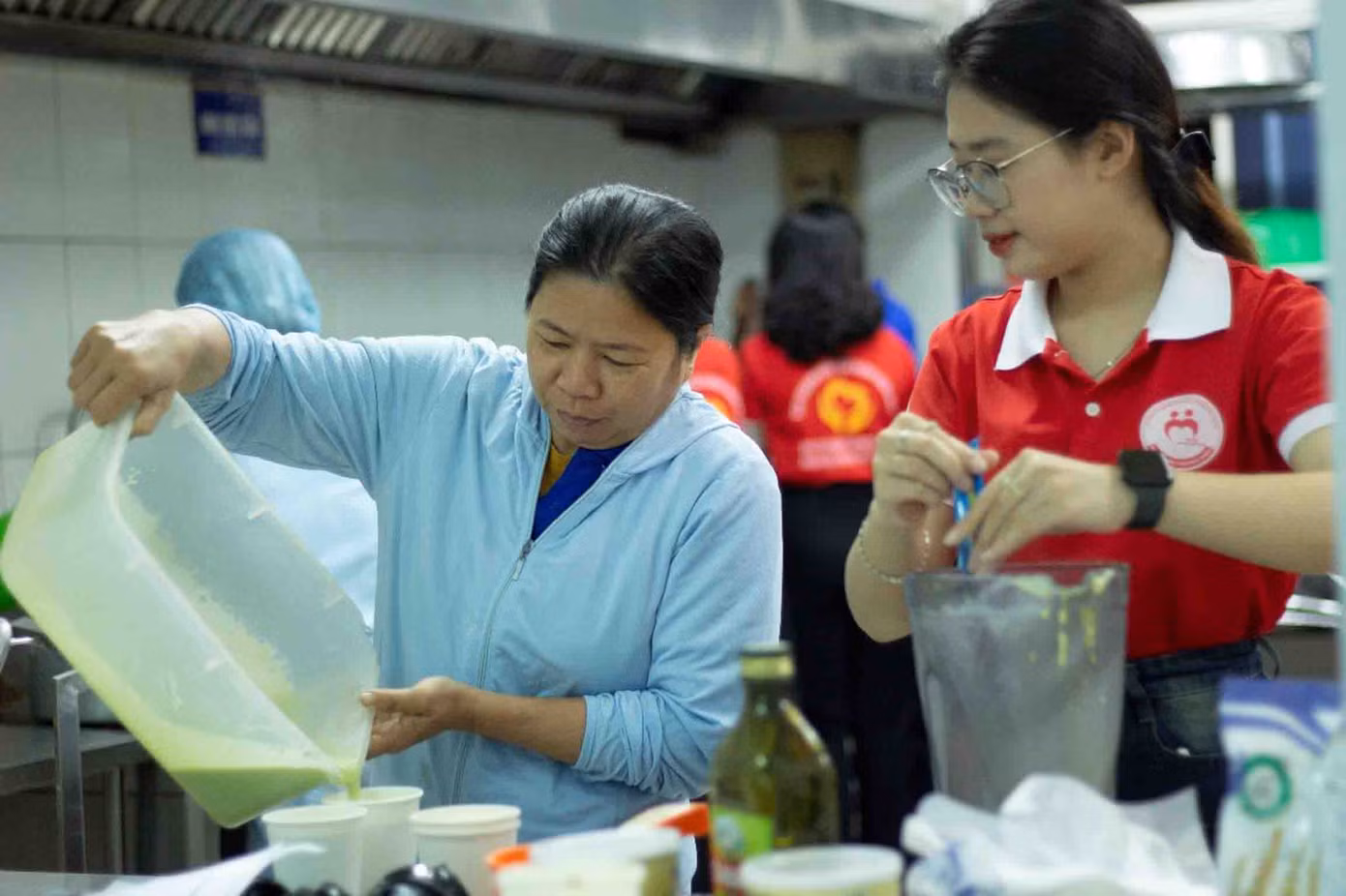 Những suất cháo dành riêng cho bệnh nhân chế độ ăn qua ống sonde.