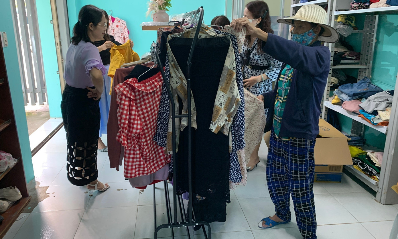 Siêu thị đặc biệt này mở cửa đến nay đã được 10 ngày, liên tục chào đón mọi người đến đây “sắm” đồ vào mỗi thứ Hai, Tư, Sáu hàng tuần trong các khung giờ 9h-1h, và 14h-16h.