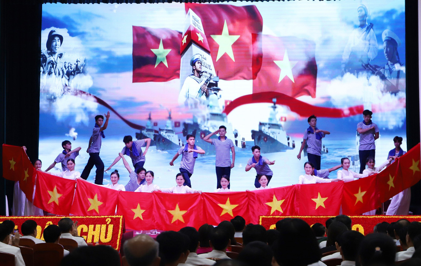 Các tiết mục văn nghệ chào mừng đại hội. Ảnh: Hoàng Diệu Các tiết mục văn nghệ chào mừng đại hội. Ảnh: Hoàng Diệu