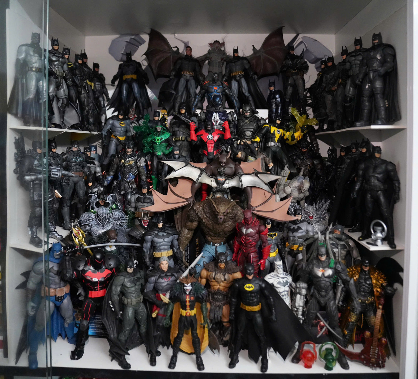 Đa dạng các loại mô hình trong suốt 9 năm sưu tầm của anh Tâm