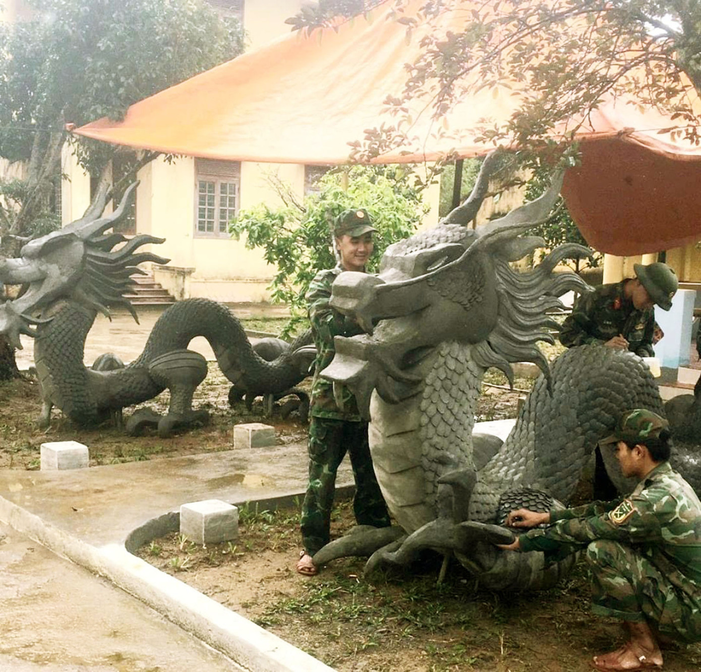 Năm 2024 là năm có biểu trưng linh vật rồng. Đây là một hình tượng có vị trí đặc biệt trong văn hóa, tín ngưỡng của dân tộc Việt Nam, là linh vật đứng đầu trong tứ linh: Long, Lân, Quy, Phụng. Ảnh: Ngọc Tú