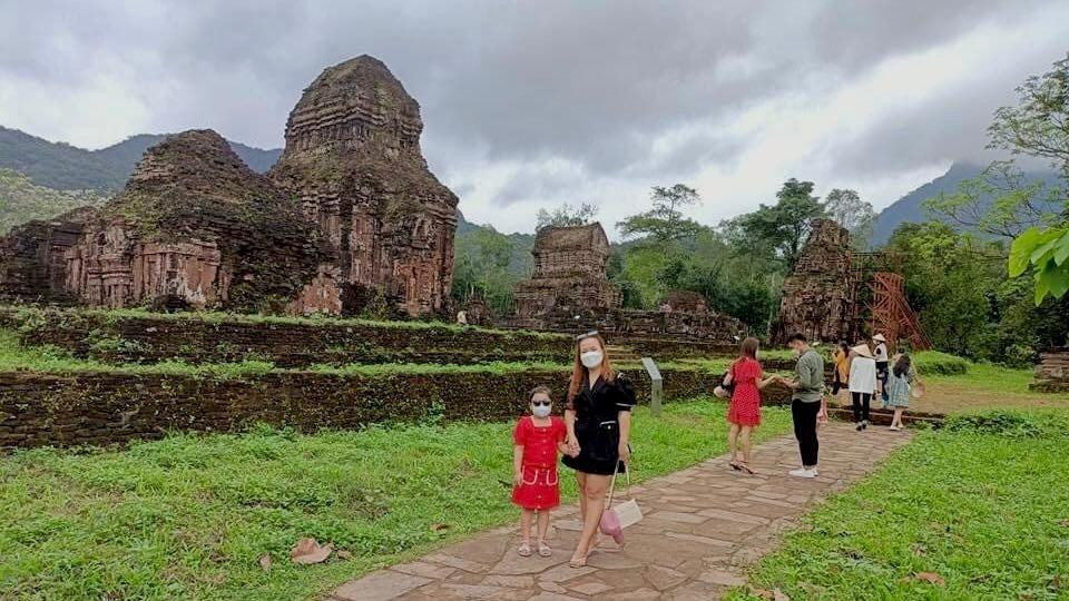 Đêm 26/3/2022 tới đây, "Đêm Mỹ Sơn huyền thoại", một chương trình thuộc Năm du lịch quốc gia - Quảng Nam 2022 sẽ diễn ra tại đây, với sự tham gia của 200 diễn viên, nghệ sĩ. Một câu chuyện kỳ thú trong sự tương tác, giao hòa giữa xưa và nay, giữa hiện tại và quá khứ, tái hiện văn hoá tâm linh của người Chăm...- Ảnh Thu Hiền