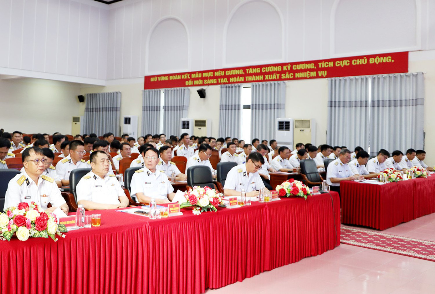 Các đại biểu tham dự hội nghị. Ảnh: Hoàng Diệu Các đại biểu tham dự hội nghị. Ảnh: Hoàng Diệu