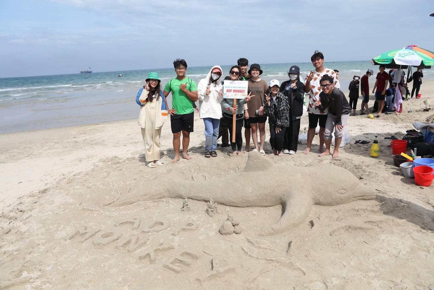 Tác phầm đạt giải Ba của đội ADP Monkey - ảnh Lê Huy