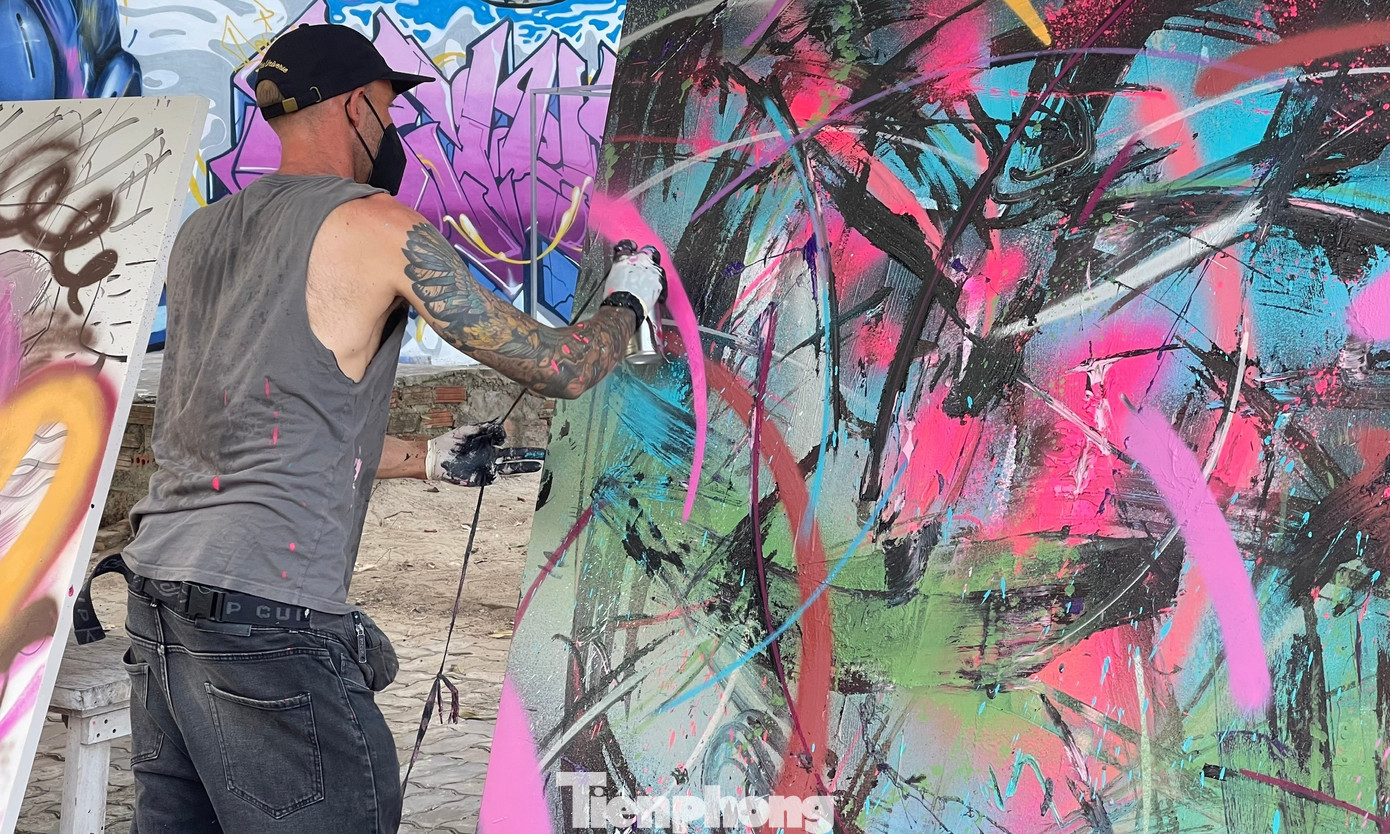 Dự án đã thu hút nhiều nghệ sĩ trong và ngoài nước tham gia từ lâu. Năm nay, có hơn 40 nghệ sĩ đến từ nhiều nơi trên thế giới tham gia.