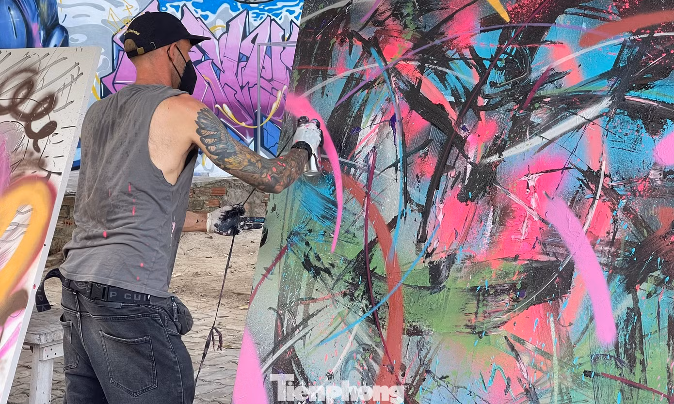 Dự án đã thu hút nhiều nghệ sĩ trong và ngoài nước tham gia từ lâu. Năm nay, có hơn 40 nghệ sĩ đến từ nhiều nơi trên thế giới tham gia.