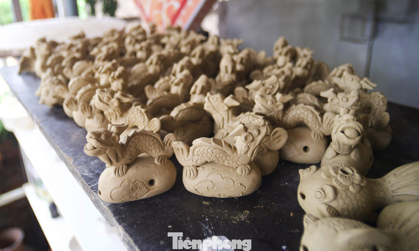 Các cặp rồng được nghệ nhân chế tác, sau khi hoàn thiện sẽ được trưng bày triển lãm phục vụ khách tham quan. Thời gian dự kiến vào ngày 5/2/2024 (tức 26 âm lịch).