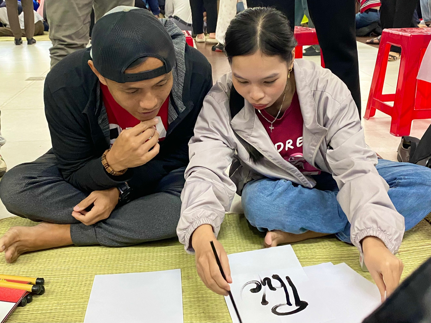 Muôn kiểu chữ viết, mỗi nét chữ đều là những khám phá thú vị.