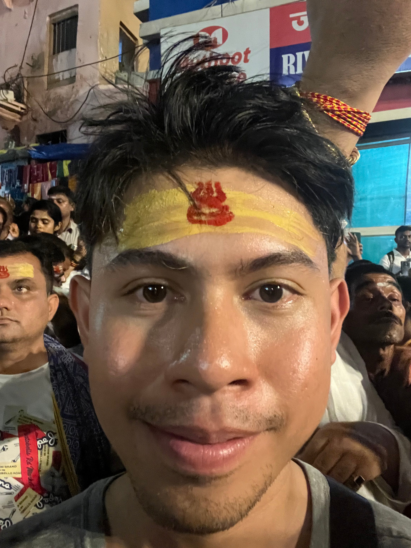 Hòa cùng không khí tôn giáo tại Ấn Độ