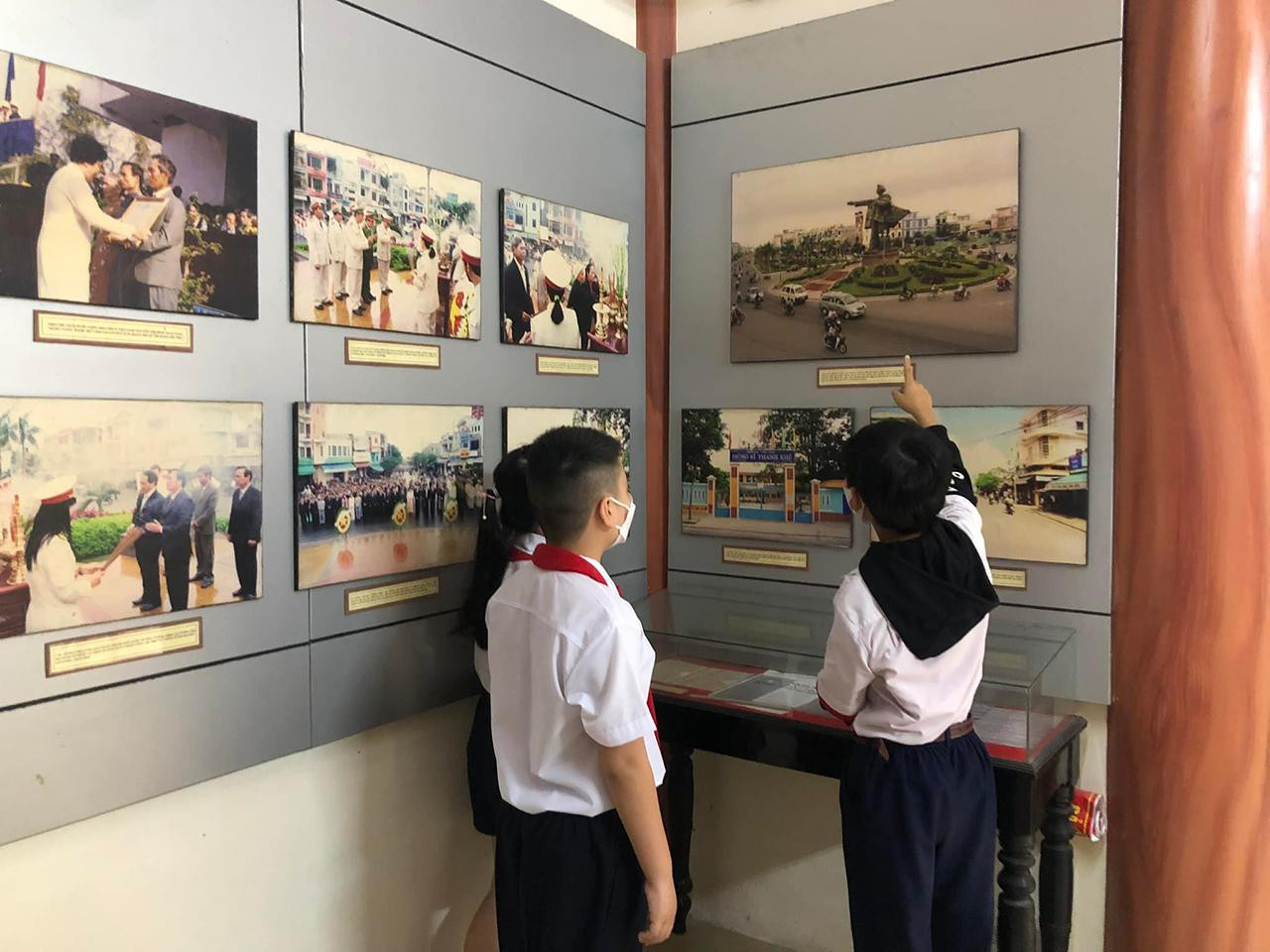 Tại đây, các em tìm hiểu lịch sử hào hùng của ông cha Tại đây, các em tìm hiểu lịch sử hào hùng của ông cha