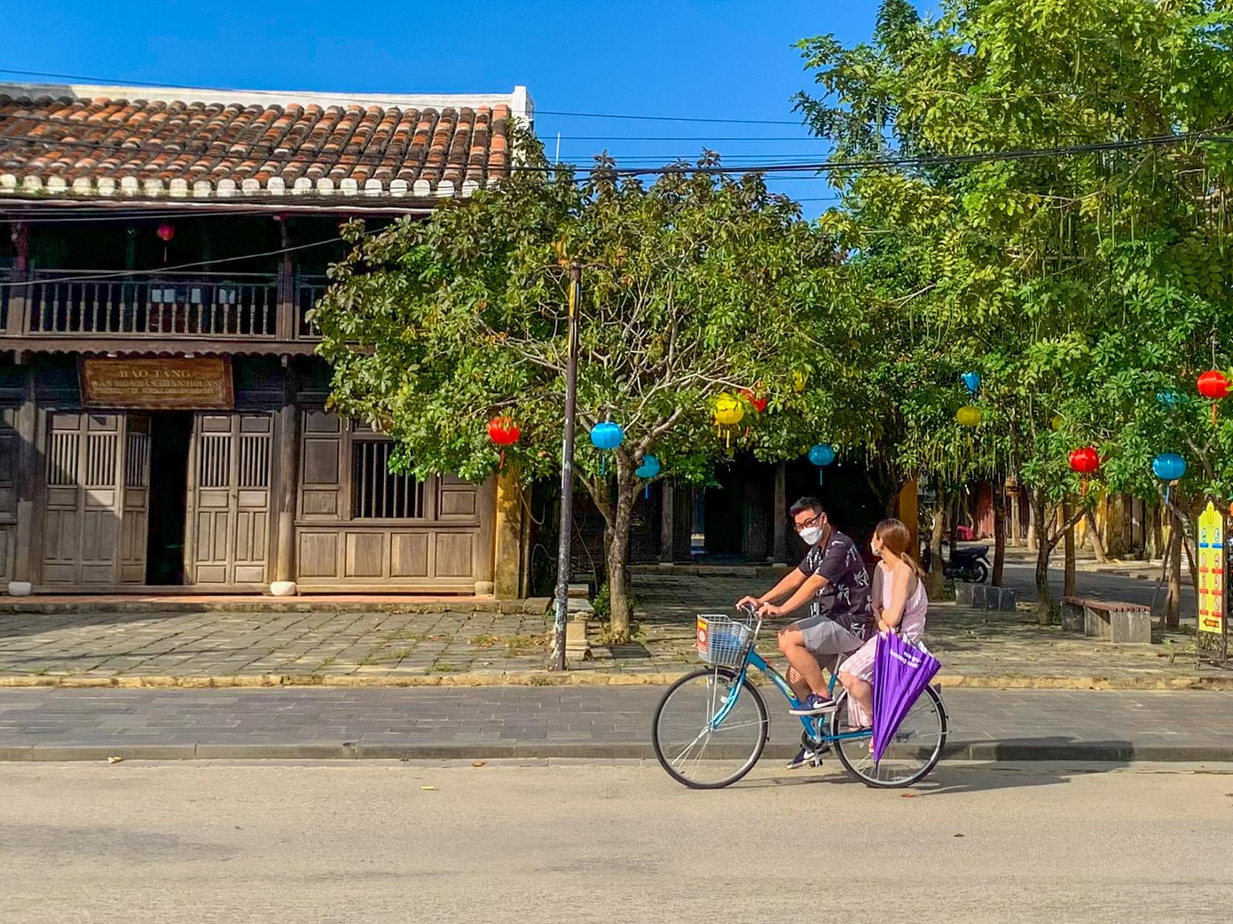 Tình yêu nơi phố vắng - ảnh Tài Anh Hà