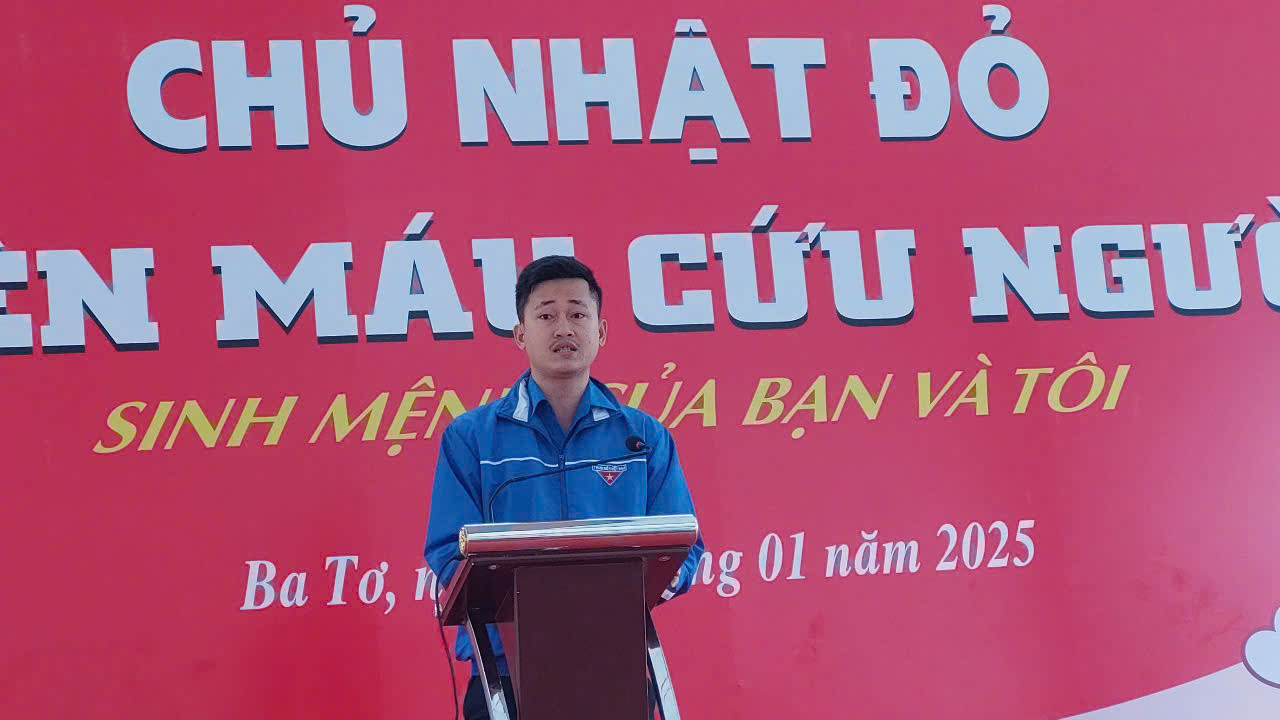 Anh Nguyễn Phước Lộc, Bí thư Đoàn trường THPT Ba Tơ đã 42 lần hiến máu tình nguyện Anh Nguyễn Phước Lộc, Bí thư Đoàn trường THPT Ba Tơ đã 42 lần hiến máu tình nguyện