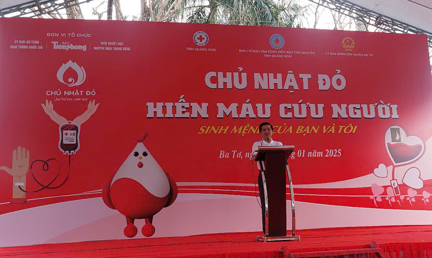 Ông Phạm Ngọc Thành - Chủ tịch Hội Chữ thập đỏ tỉnh, Phó Trưởng ban Chỉ đạo VĐHMTN tỉnh Quảng Ngãi phát biểu khai mạc Ngày hội Ông Phạm Ngọc Thành - Chủ tịch Hội Chữ thập đỏ tỉnh, Phó Trưởng ban Chỉ đạo VĐHMTN tỉnh Quảng Ngãi phát biểu khai mạc Ngày hội