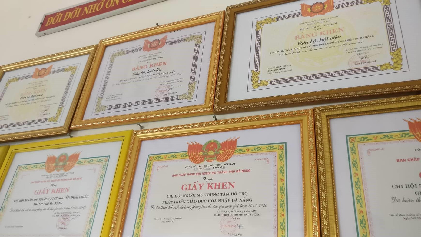 Phòng Công tác xã hội do thầy phụ trách cũng luôn đạt danh hiệu xuất sắc - ảnh Tài Anh Hà Phòng Công tác xã hội do thầy phụ trách cũng luôn đạt danh hiệu xuất sắc - ảnh Tài Anh Hà