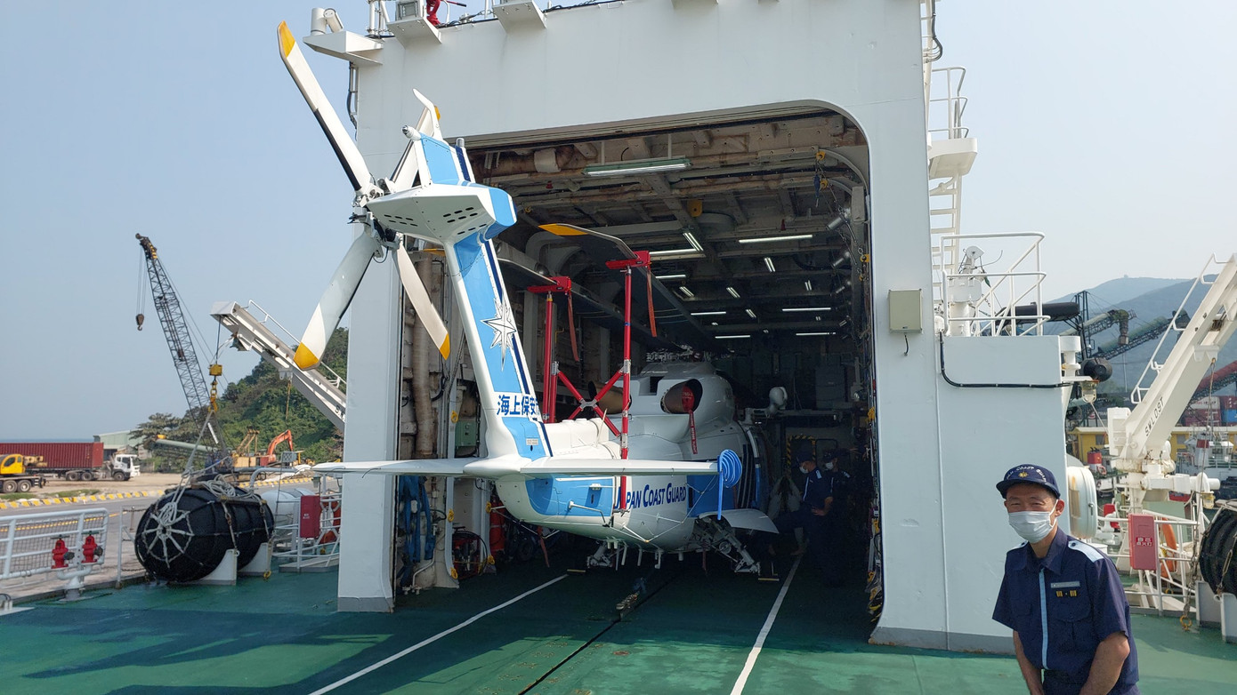 Tàu tuần tra Settsu thuộc biên chế của Bộ tư lệnh Vùng Tokyo (Nhật Bản), có nhiệm vụ tuần tra chống cướp biển và cướp có vũ trang. Tàu có trọng tải 3.304 tấn với 52 thuyền viên, do Đại tá Satoshi NIWA làm thuyền trưởng. Tàu dài 105,4m; rộng 14.6m; chiều cao tối đa 29m, tốc độ tối đa 18 hải lý/giờ. Tàu tuần tra Settsu thuộc biên chế của Bộ tư lệnh Vùng Tokyo (Nhật Bản), có nhiệm vụ tuần tra chống cướp biển và cướp có vũ trang. Tàu có trọng tải 3.304 tấn với 52 thuyền viên, do Đại tá Satoshi NIWA làm thuyền trưởng. Tàu dài 105,4m; rộng 14.6m; chiều cao tối đa 29m, tốc độ tối đa 18 hải lý/giờ.