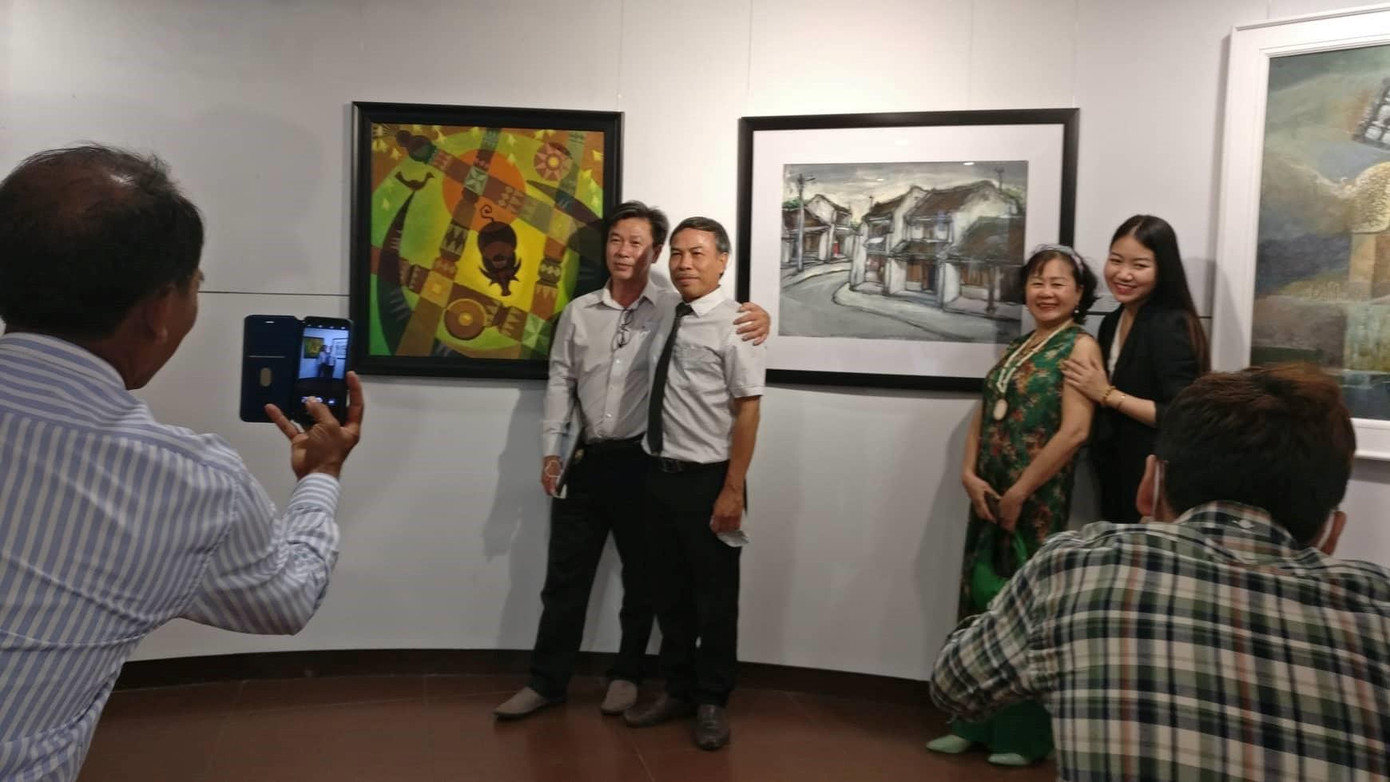 Đồng thời, triển lãm góp phần mang lại không khí tươi mới, làm phong phú đời sống tinh thần của người dân và thu hút du khách đến với Đà Nẵng sau thời gian dài ảnh hưởng bởi COVID-19 - ảnh Kim Ngân Đồng thời, triển lãm góp phần mang lại không khí tươi mới, làm phong phú đời sống tinh thần của người dân và thu hút du khách đến với Đà Nẵng sau thời gian dài ảnh hưởng bởi COVID-19 - ảnh Kim Ngân