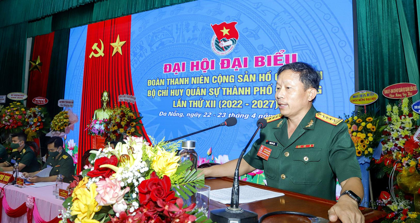 Đại tá Đoàn Duy Tân - Chính ủy Bộ Chỉ huy phát biểu chỉ đạo đại hội