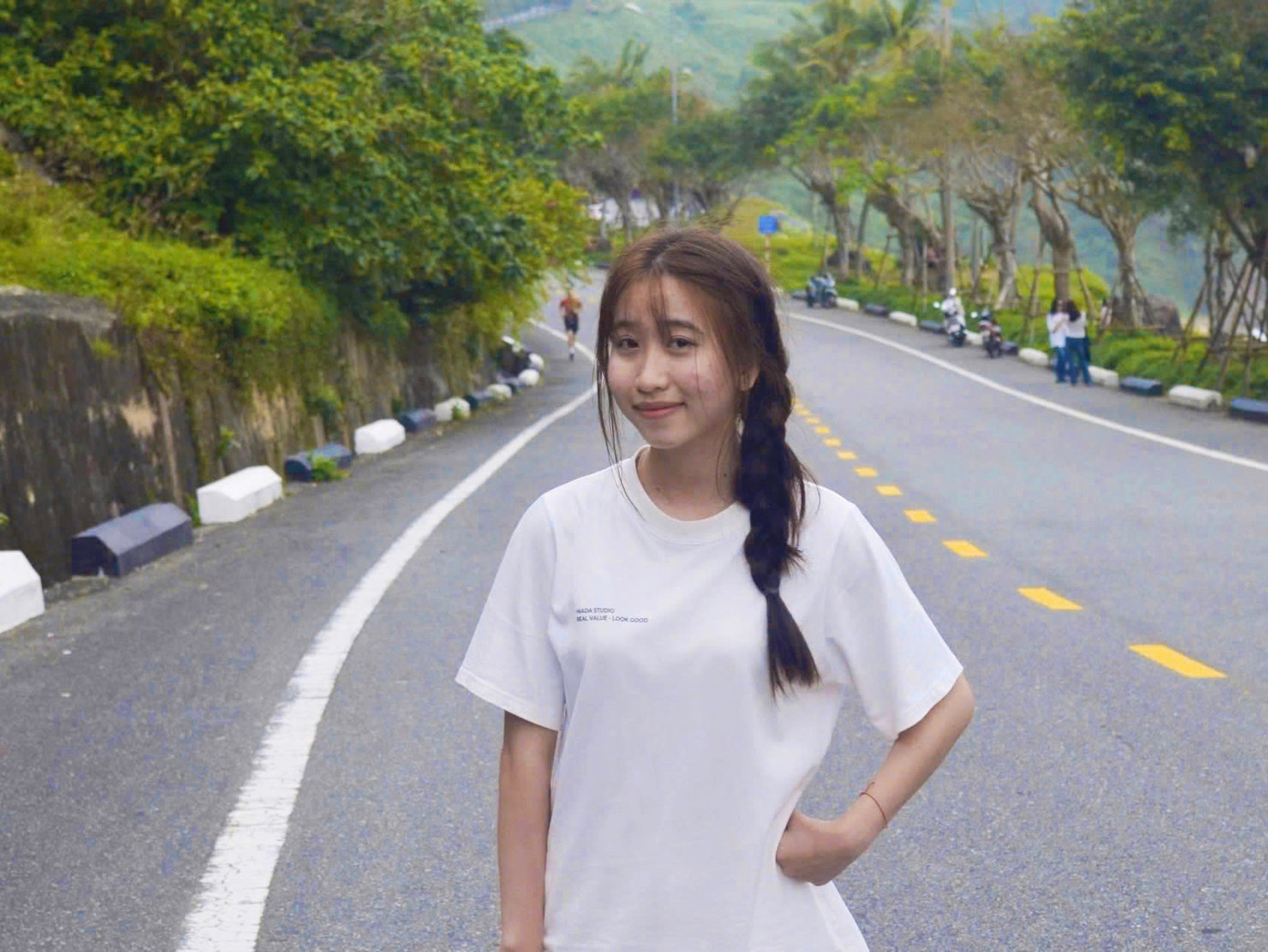 "Dốc Đại Lý" giữa bán đảo Sơn Trà. Ảnh: Minh Hiền "Dốc Đại Lý" giữa bán đảo Sơn Trà. Ảnh: Minh Hiền