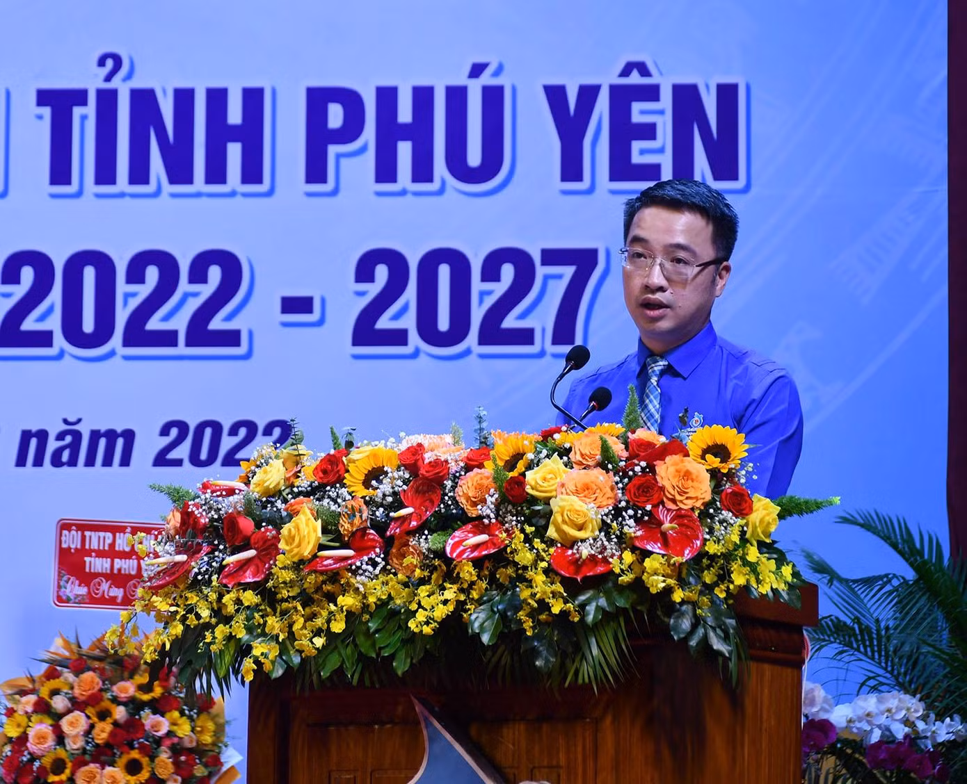 Bí thư TƯ Đoàn Nguyễn Tường Lâm biểu dương và ghi nhận những thành tích mà các cấp bộ Đoàn tỉnh Phú Yên đạt được trong thời gian qua - Ảnh: Huyền Oanh