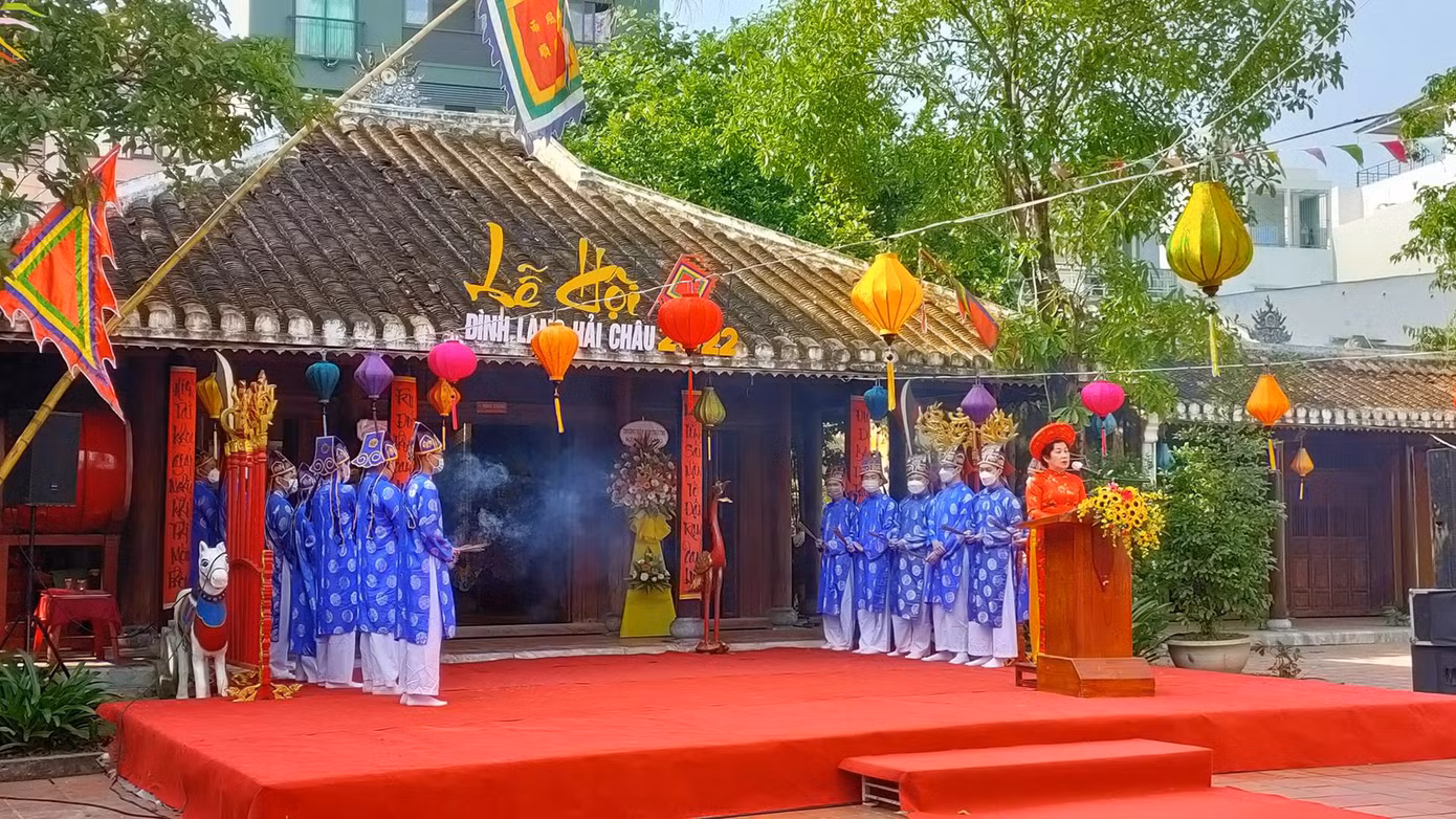 Lễ hội Đình làng Hải Châu được tổ chức hằng năm nhằm bảo tồn và phát huy truyền thống đẹp của người dân Đà Nẵng