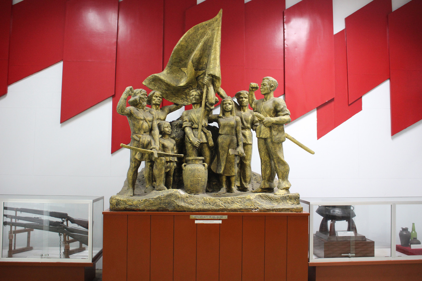 Khu trưng bày bên trong bảo tàng. Ảnh: Trúc Linh