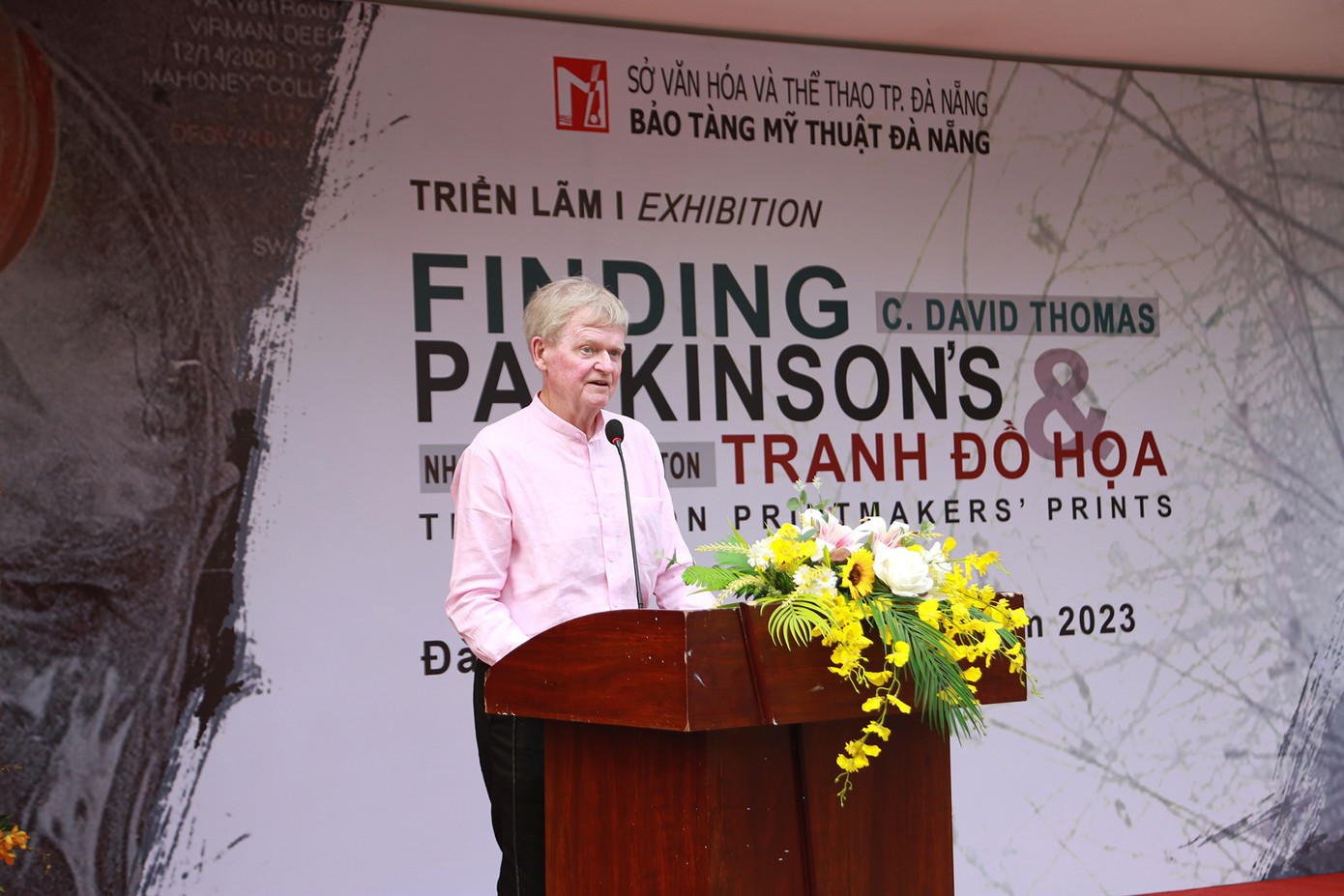 Họa sĩ cựu chiến binh David Thomas. Ảnh: Huỳnh Như – Thùy Diệu. Họa sĩ cựu chiến binh David Thomas. Ảnh: Huỳnh Như – Thùy Diệu.