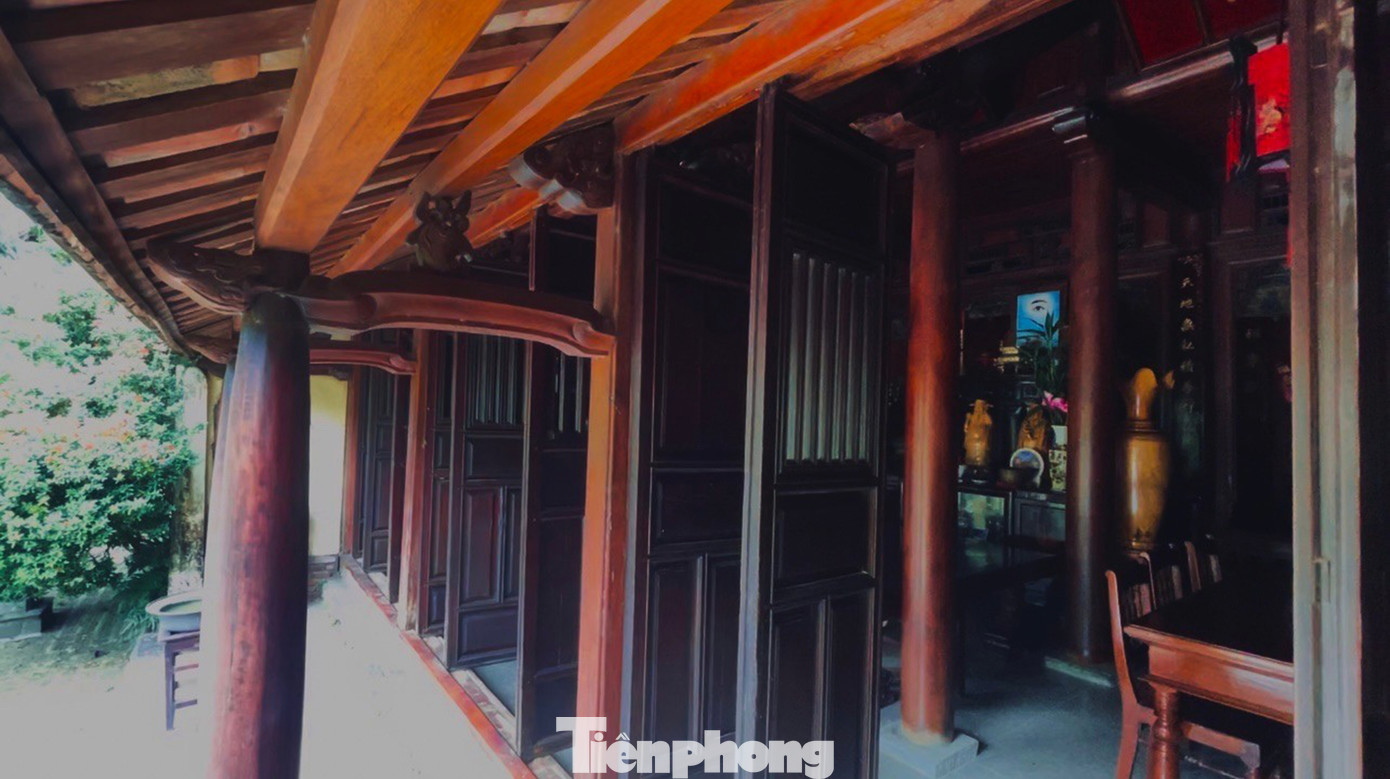 Ngôi nhà hơn 200 năm tuổi này đi qua năm tháng bom, đạn nhưng vẫn giữ nguyên được vẻ đẹp xưa cho đến tận bây giờ.