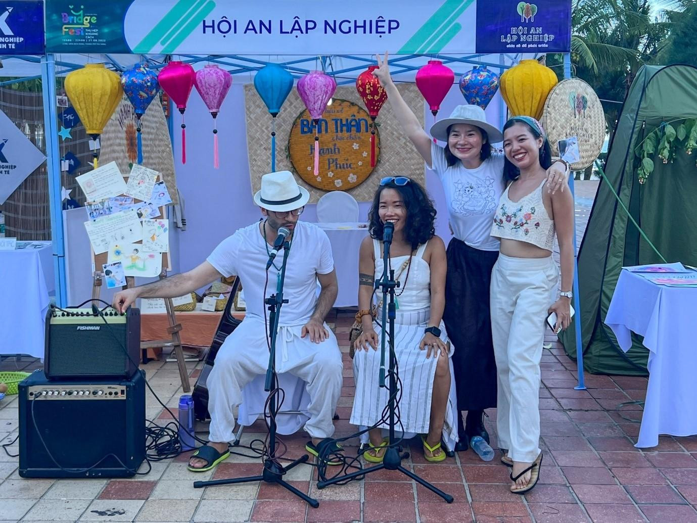 BridgeFest lan tỏa rộng rãi những thông điệp tích cực về tự do, bình đẳng tới các bạn trẻ. Tại Việt Nam, thông điệp này nhận được sự ủng hộ lớn từ công chúng và trở thành phong trào cổ vũ bình đẳng, thu hẹp mọi khoảng cách -Ảnh: Thuỳ Nhi