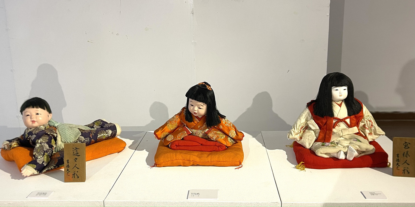 Triển lãm Búp bê Nhật Bản giới thiệu gần 70 tác phẩm búp bê cả truyền thống lẫn hiện đại được chế tác trực tiếp tại Nhật Bản.